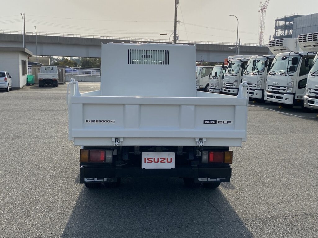 激レア　英語版　　isuzu track 輸出　カタログ 激レア英語版isuzu track 輸出カタログ