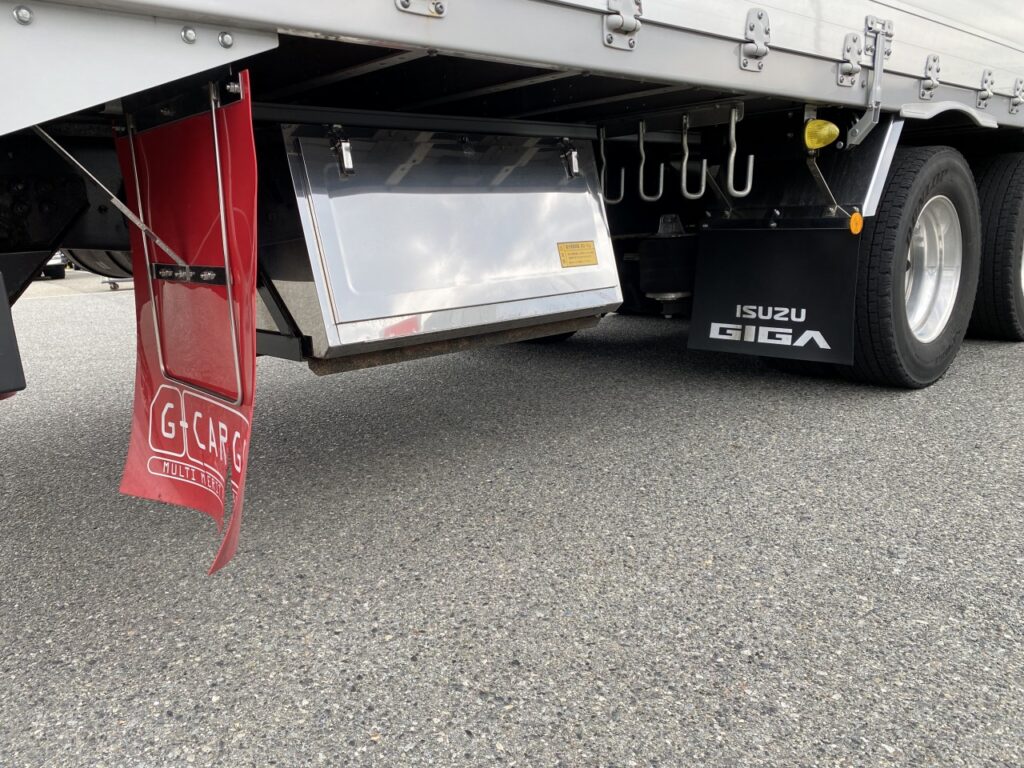 激レア　英語版　　isuzu track 輸出　カタログ 激レア英語版isuzu track 輸出カタログ