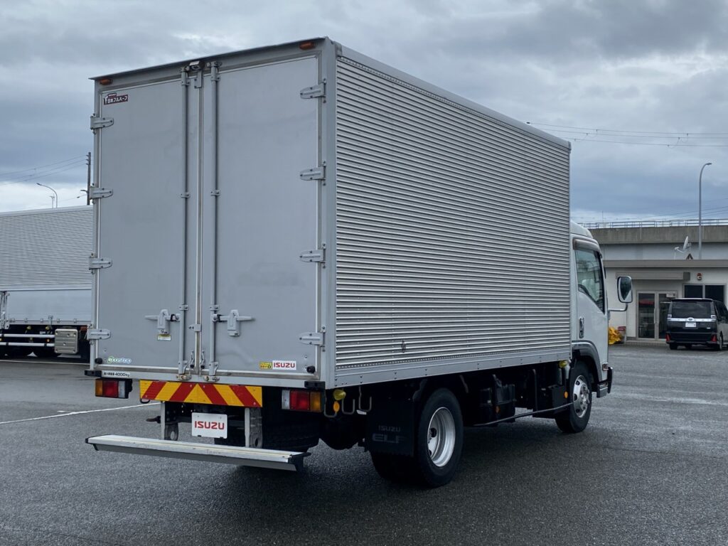激レア　英語版　　isuzu track 輸出　カタログ ISUZU FORWARD DUMP / ADG-FRR90C3S – JIKO TRADING