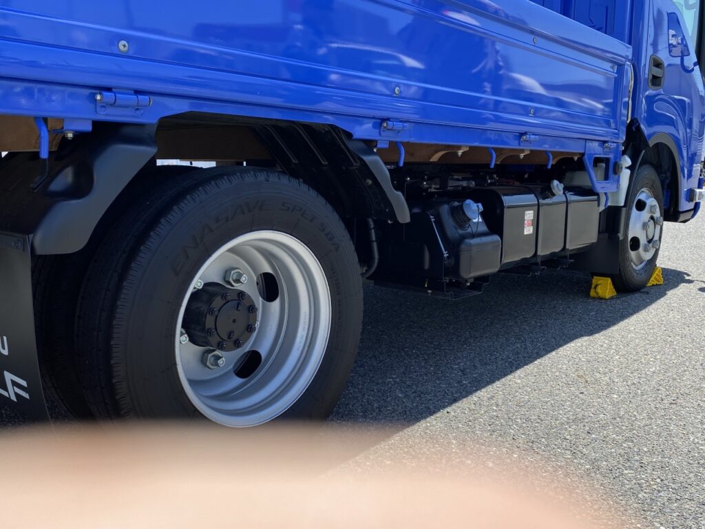 激レア　英語版　　isuzu track 輸出　カタログ 激レア 英語版 isuzu track 輸出 カタログ（ISUZU – SK Japan